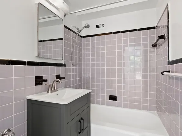 225 East 46th Street 2G image 5 of 5