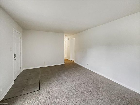 3rd image of 1606 Woodbriar Ave