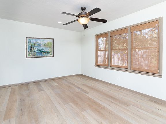 5th image of 905 Jordan St