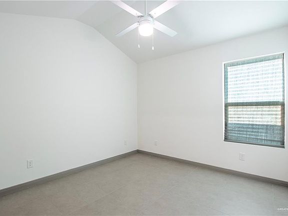 5th image of 1400 E Hibiscus Ave #C