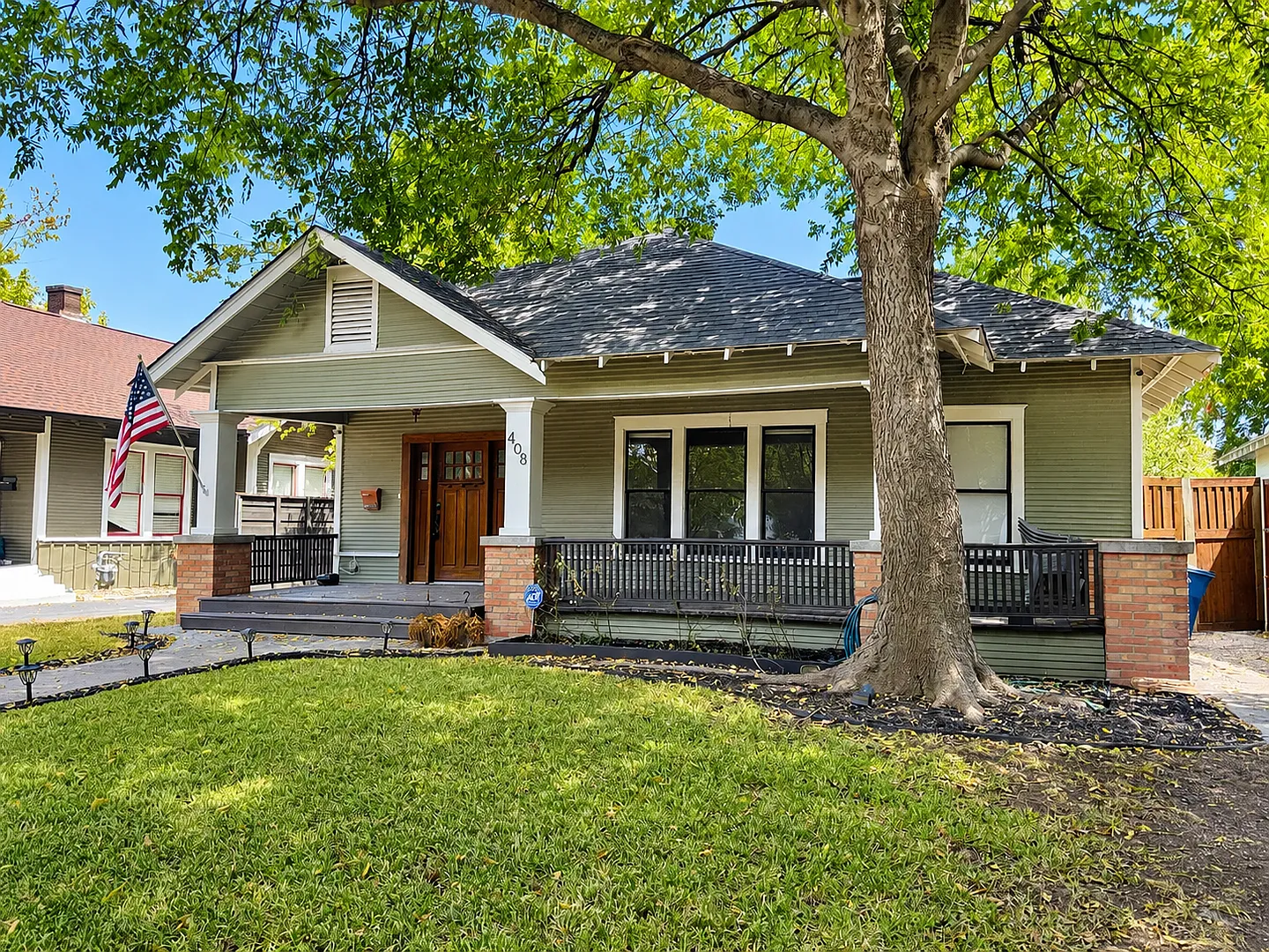 Welcome Home to Comfort and Convenience in Dallas — Photo 1