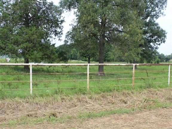 3rd image of 243 County Road 4257