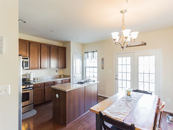 3rd image of 15417 Rosemont Manor Dr