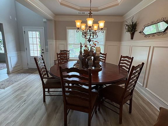 3rd image of 232 Abbey Gardens Ln