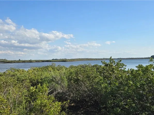 2175 S Seaport Point, Crystal River, FL 34429