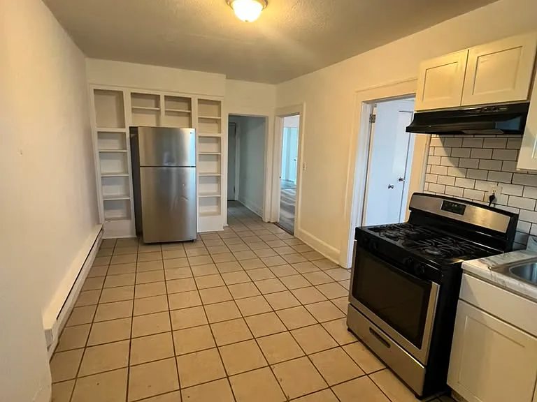 106 S Essex Ave #3E — Photo 1