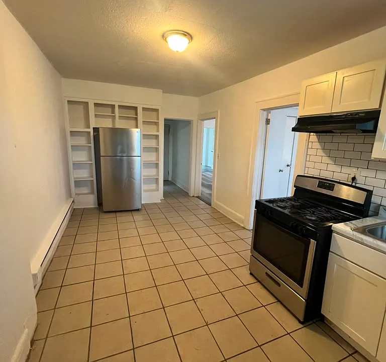 106 S Essex Ave #3E