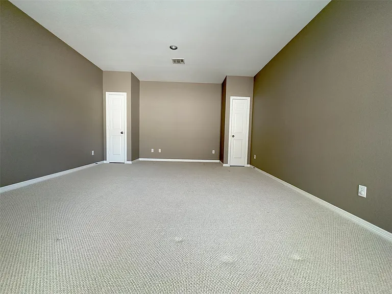 3819 Rivermoss Ln — Photo 11