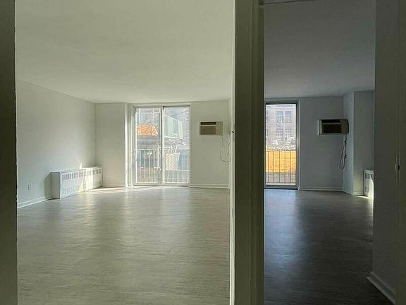 2nd image of 88 Fulton St #714