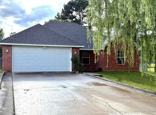 303 Meadowlark Ln, Durant, OK 74701