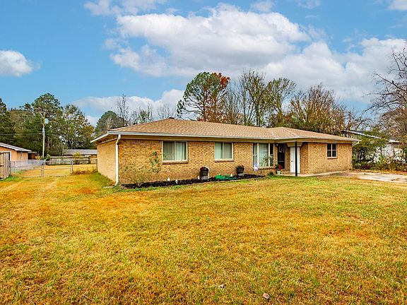 2nd image of 19 Sycamore St