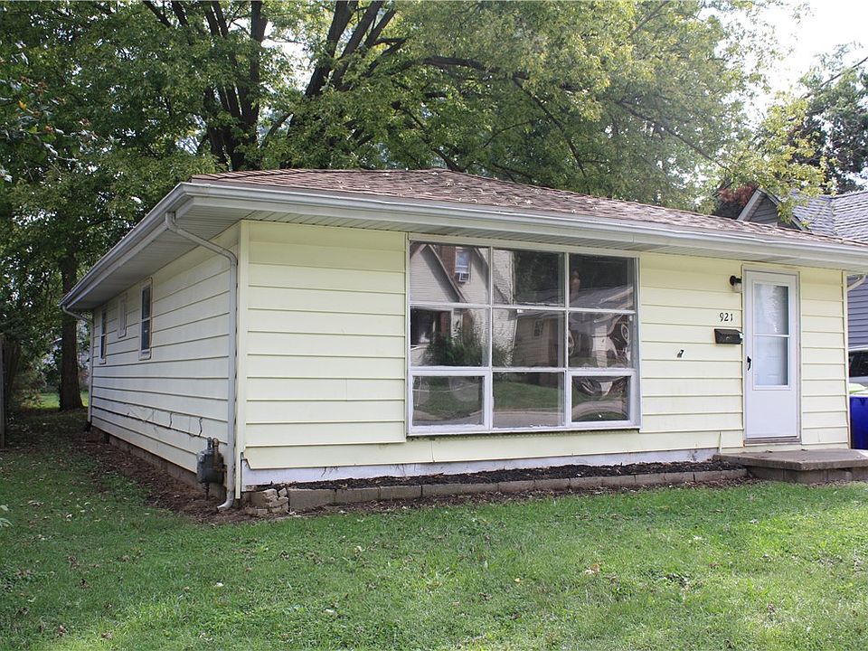 1st image of 921 W Olive St