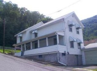 526 2nd St, Renovo, PA 17764