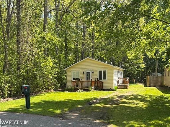 2nd image of 9083 Island Dr