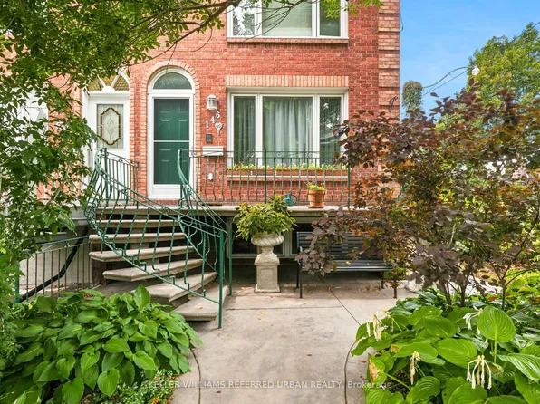 146 Montrose Ave, Toronto, ON M6J 2T7