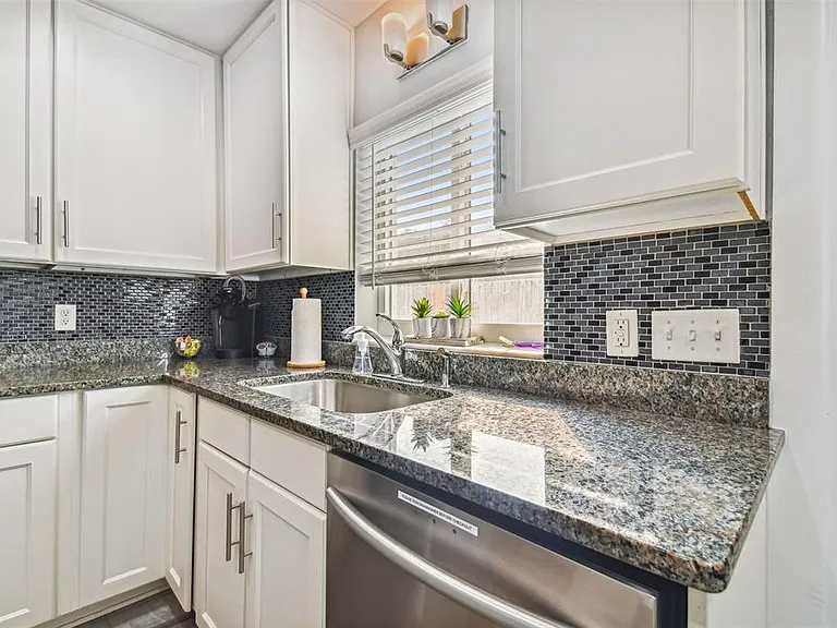 1523 Bayshore Blvd #6 — Photo 7