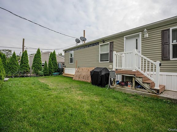 3rd image of 1795 Osborn Avenue #54