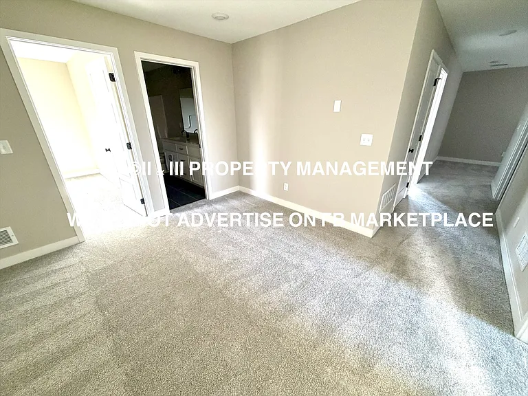 18755 188th Ter — Photo 15