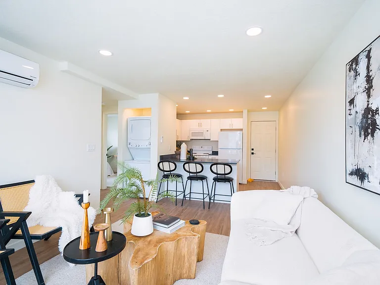 SoTro Apartments — Photo 11