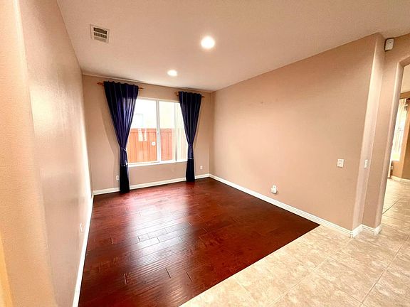5th image of 27609 Stanford Dr