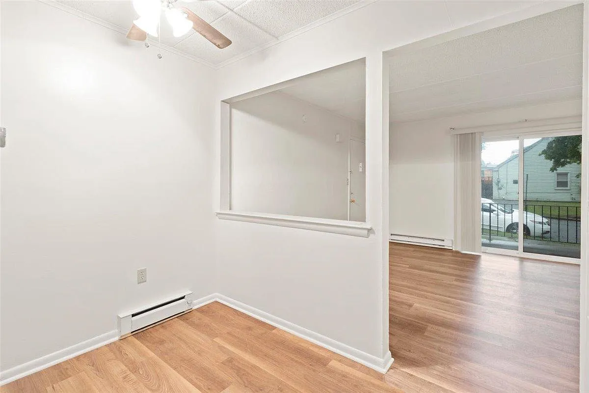 426 Keystone Ave — Photo 4