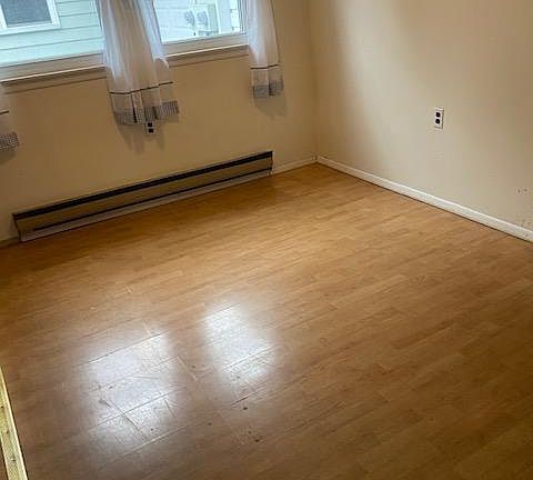 5th image of 2 Hale Ln #C