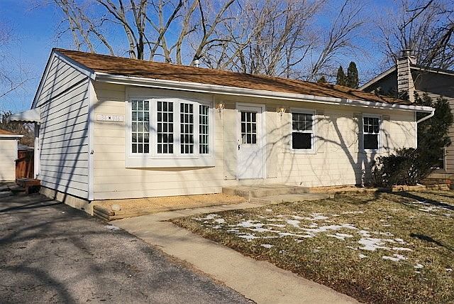 1st image of 34W976 Stanton Dr