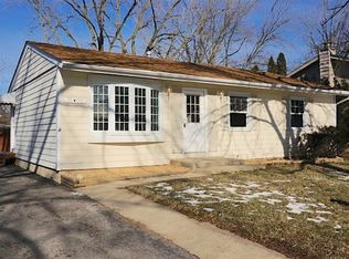 34W976 Stanton Dr, St Charles, IL