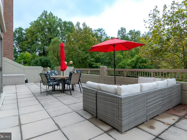 3200 N Leisure World Blvd APT 104, Silver Spring, MD 20906