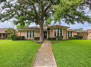 1830 Green Tree Ln, Duncanville, TX 75137