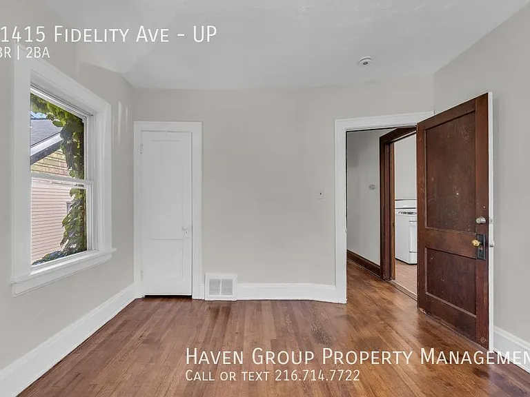 11415 Fidelity Ave #UP — Photo 12