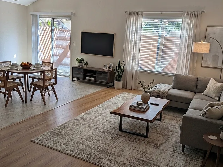 Sierra Vista Way — Photo 3