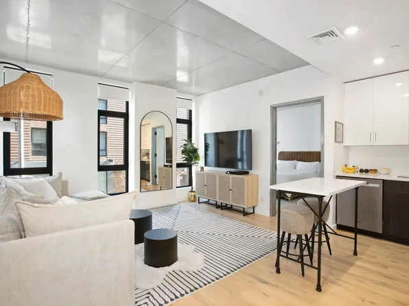 264 Pacific Street image 1 of 13