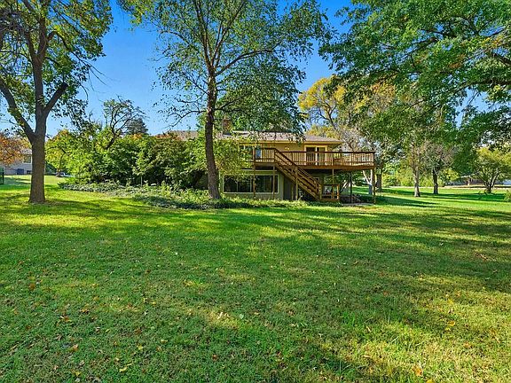 4th image of 4639 Meadow Ln
