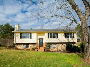 311 Hill Crest Cir, Woodstock, GA 30188