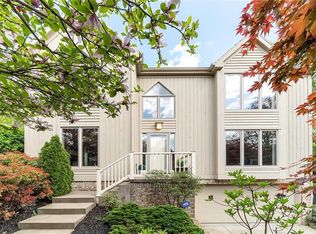 1210 Harrow Hill Ct, Coraopolis, PA 15108