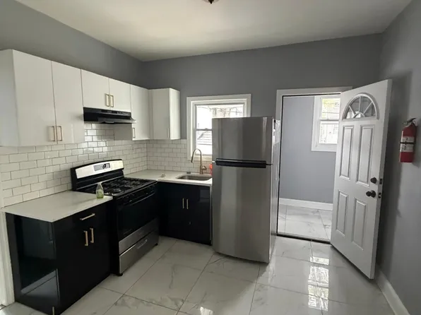 9 N 17th St, East Orange, NJ