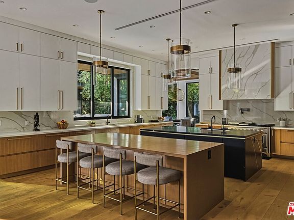 4th image of 4565 Encino Ave