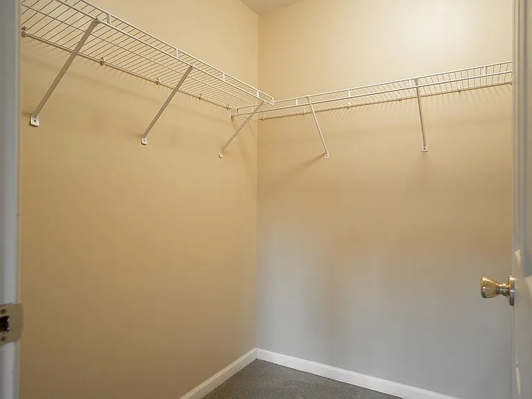 6 Carpenter Ct — Photo 16