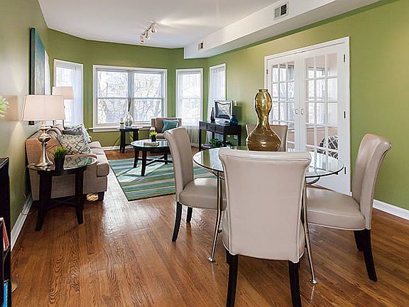 4th image of 6040 N Kenmore Ave #2