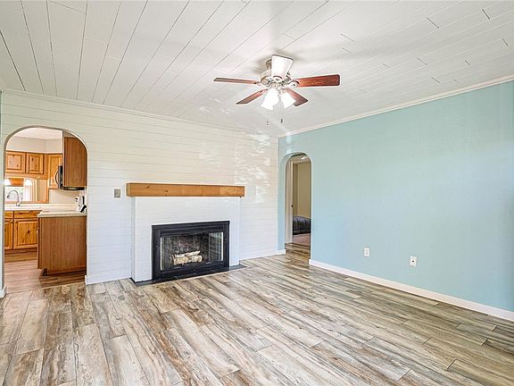 4th image of 3091 Fairfield Pike