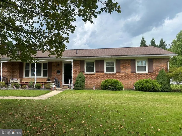 301 Catherine St, Greencastle, PA 17225