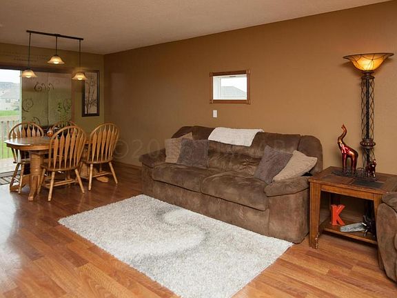 2nd image of 1049 Sheyenne Park Pl