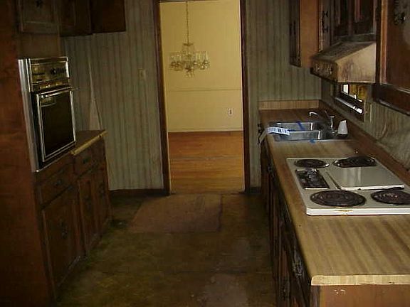 5th image of 129 Peterson Dr