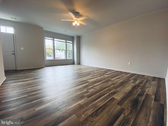 4th image of 5147 Mallards Landing Dr