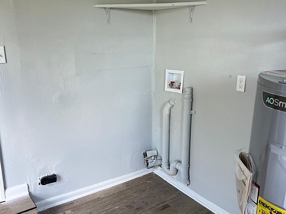 4th image of 7637 Galveston Ave