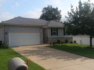 4489 W Portland St, Springfield, MO 65802