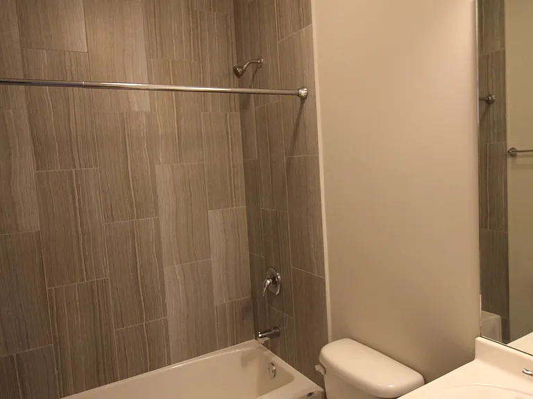 6449 N Claremont Ave #3 — Photo 8