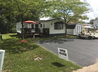 61 Dinosaur Rd, Wilmington, IL 60481