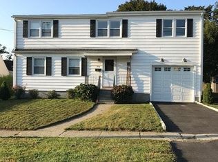 40 Bertrose Ave, Milford, CT 06460
